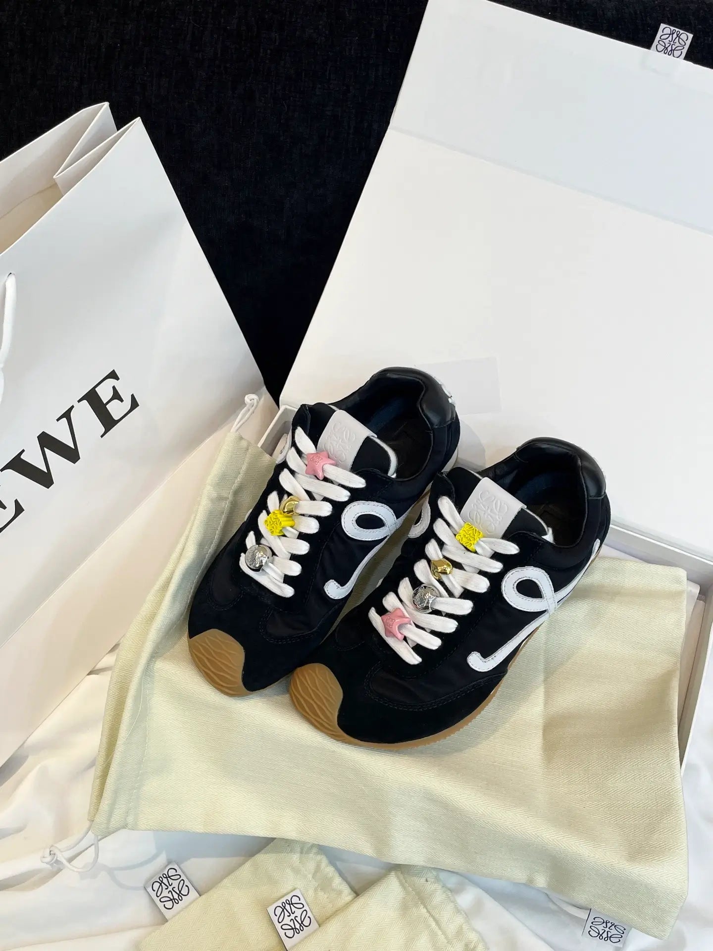 Sneakers lo*ewe