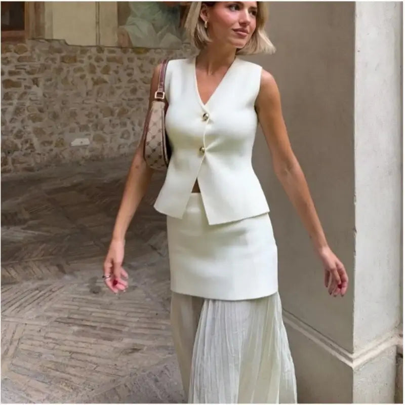 Elegant Plum Two-Piece Set – Sleeveless Button Vest & Pleated Midi Skirt