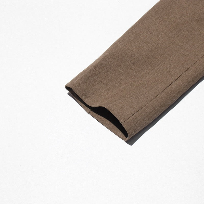 Fashionable one button casual lapel