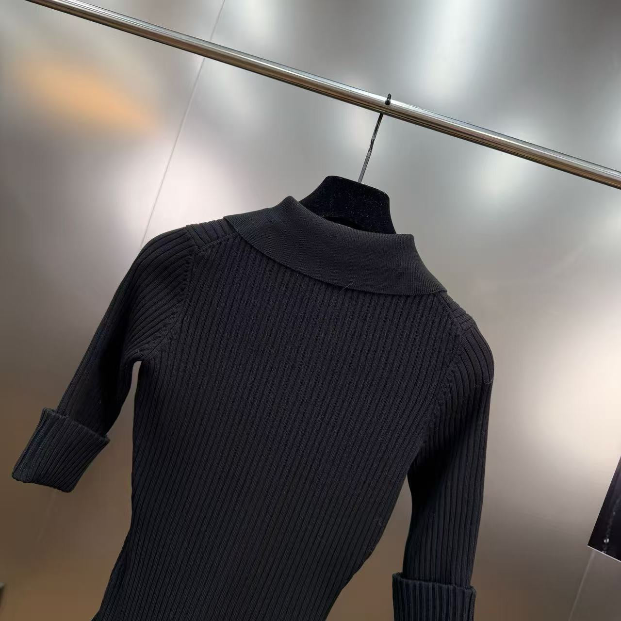 Lapel ribbed belted skirt with top