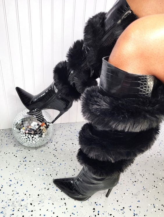 Furry leather boot
