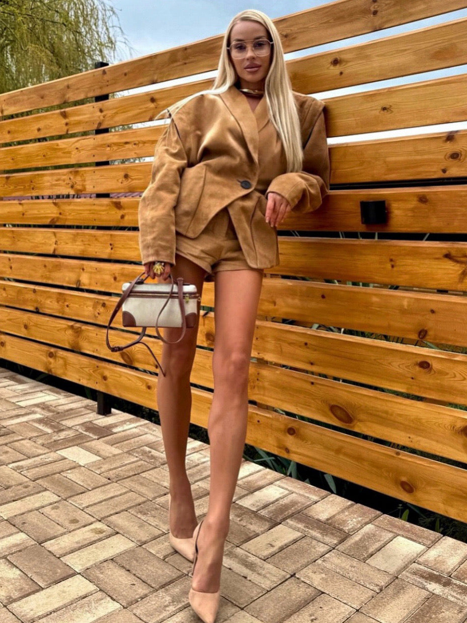Modern camel chic