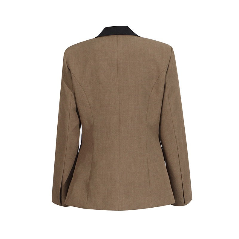 Fashionable one button casual lapel