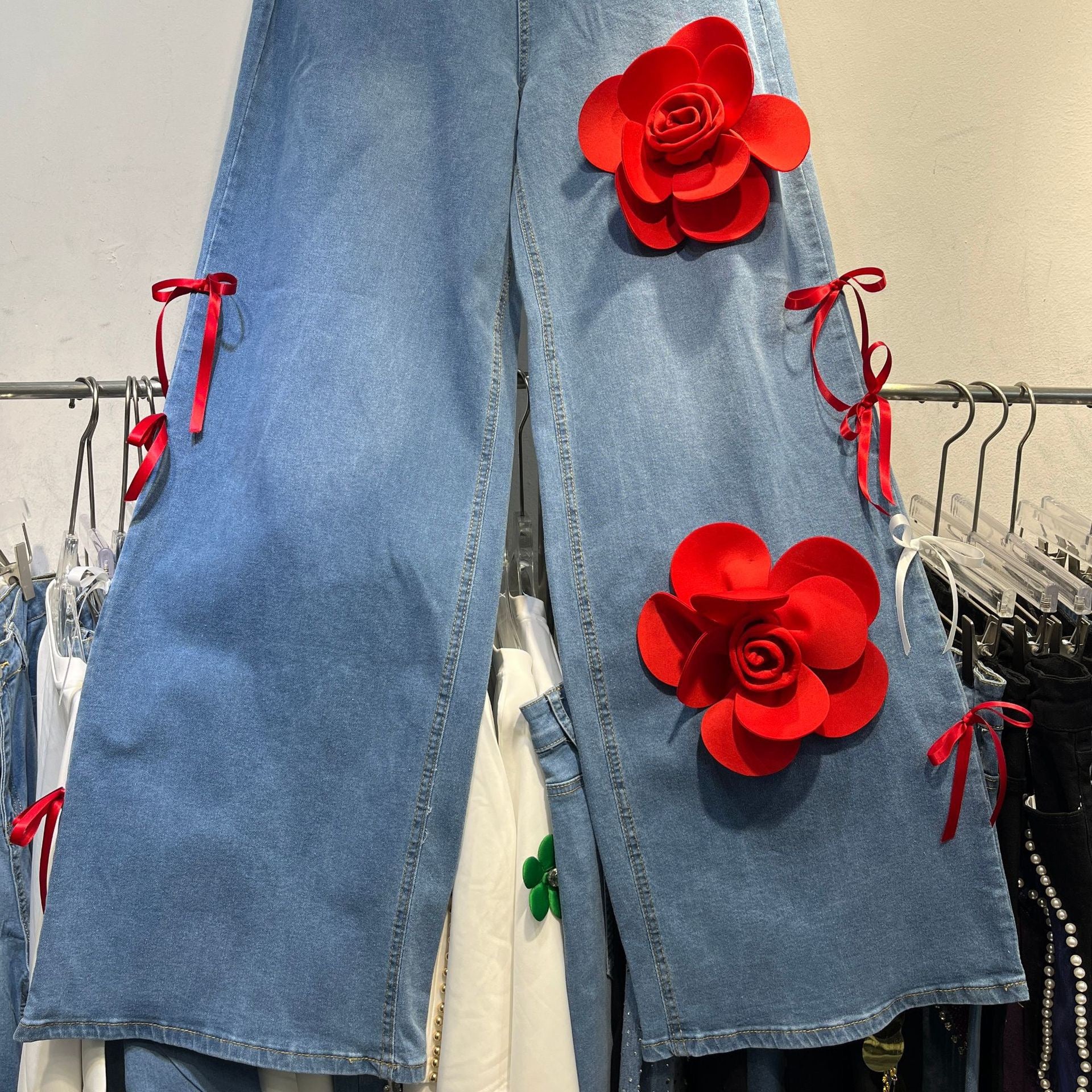 4D flowers jeans