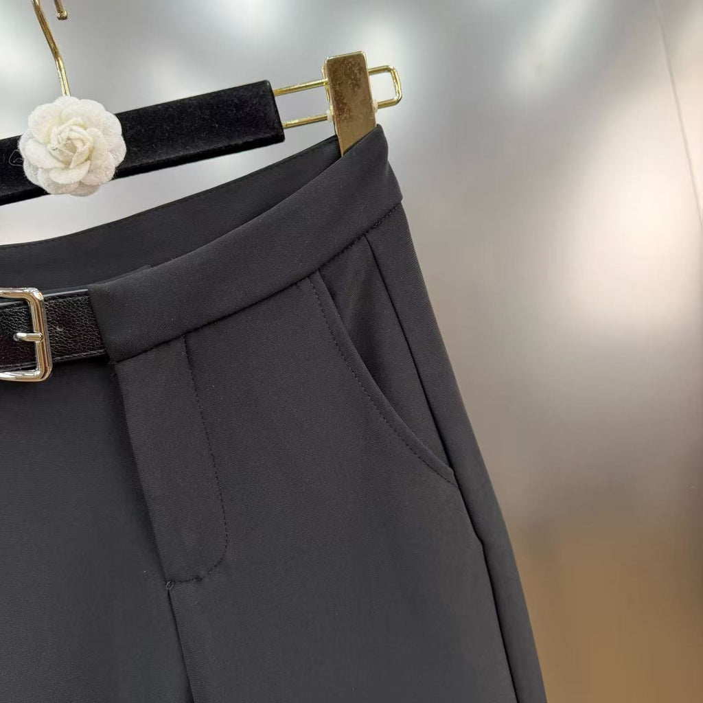 Micro flared slim fit with belt style