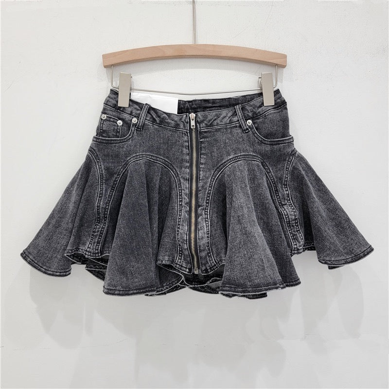 Ruffled denim mini skirt