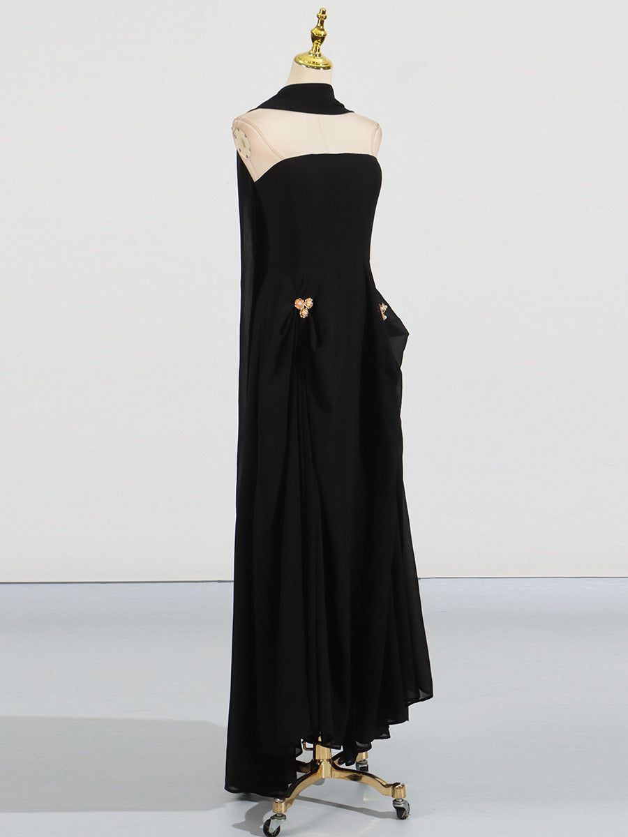 The black maxi dress