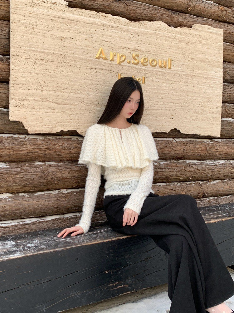 Cape collar cut design