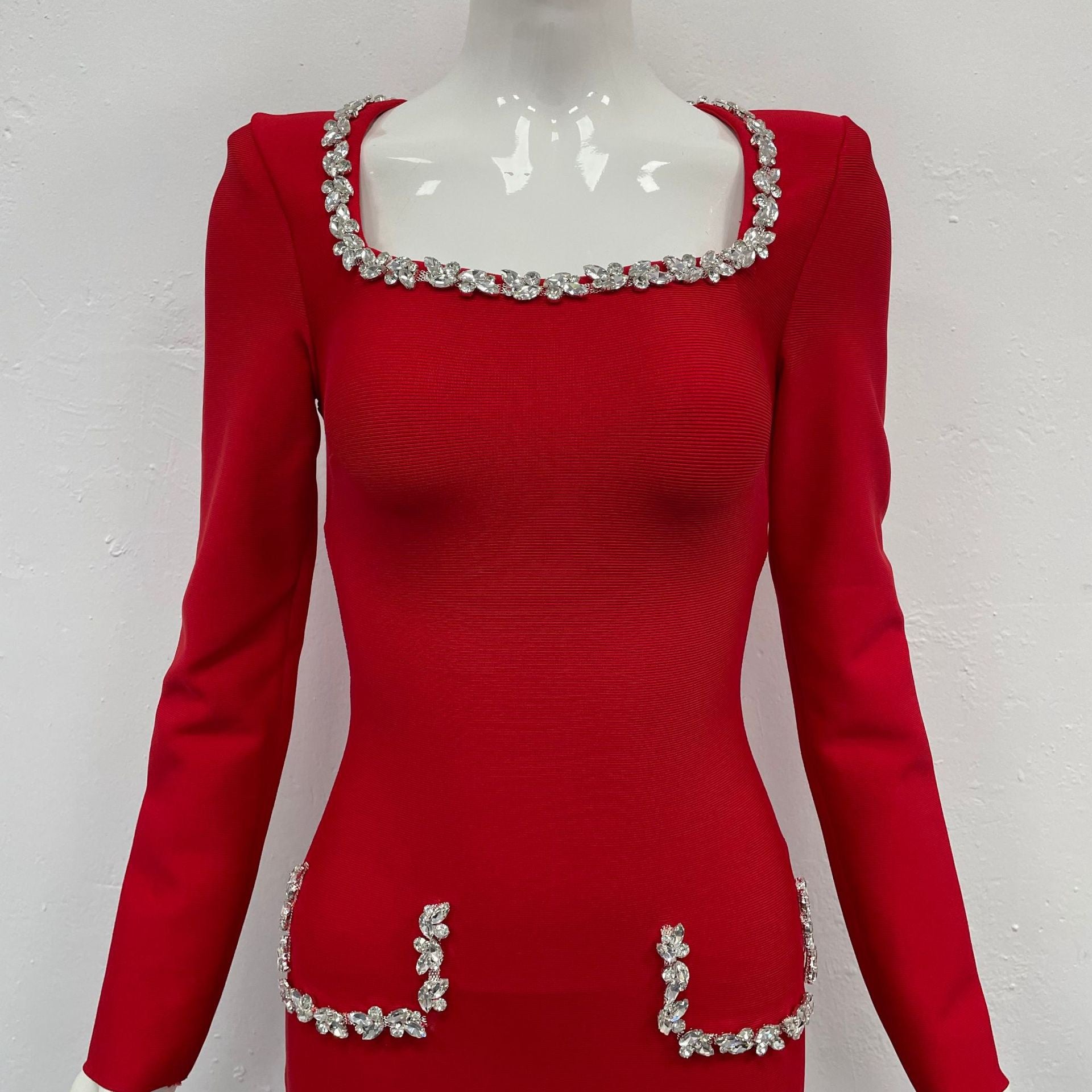 Squared bandage style