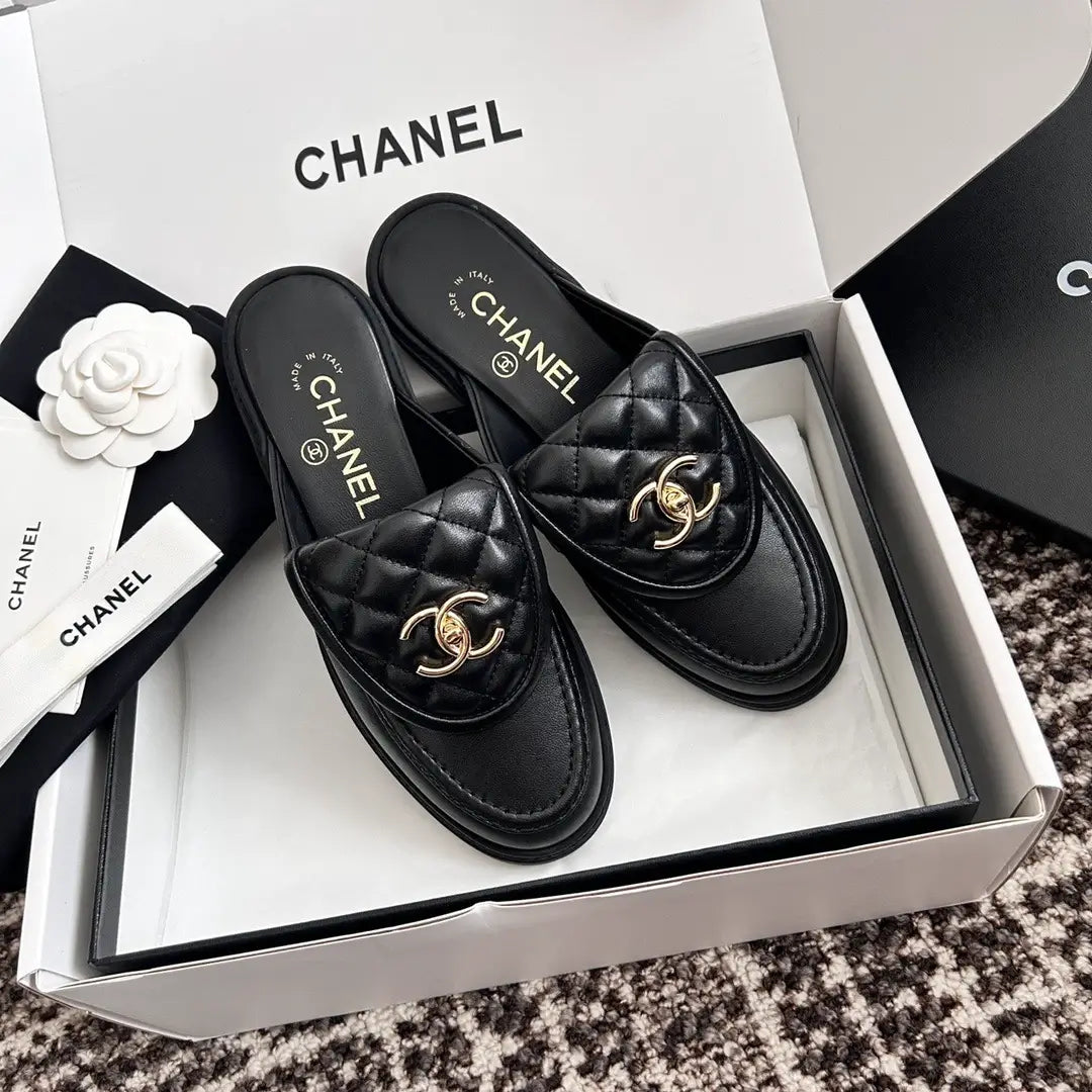 Slippers Ch*anel