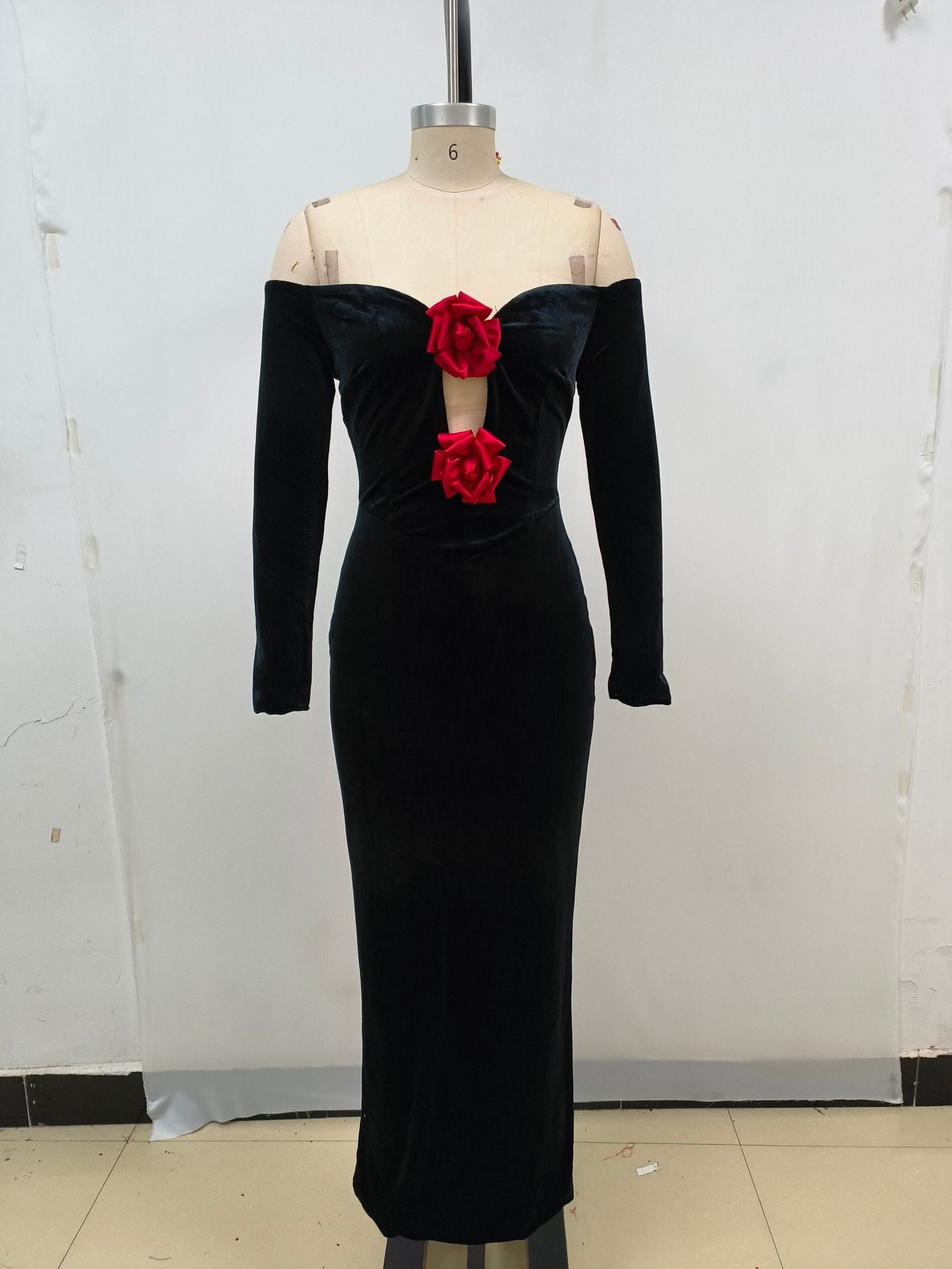 Sexy hot red flower style