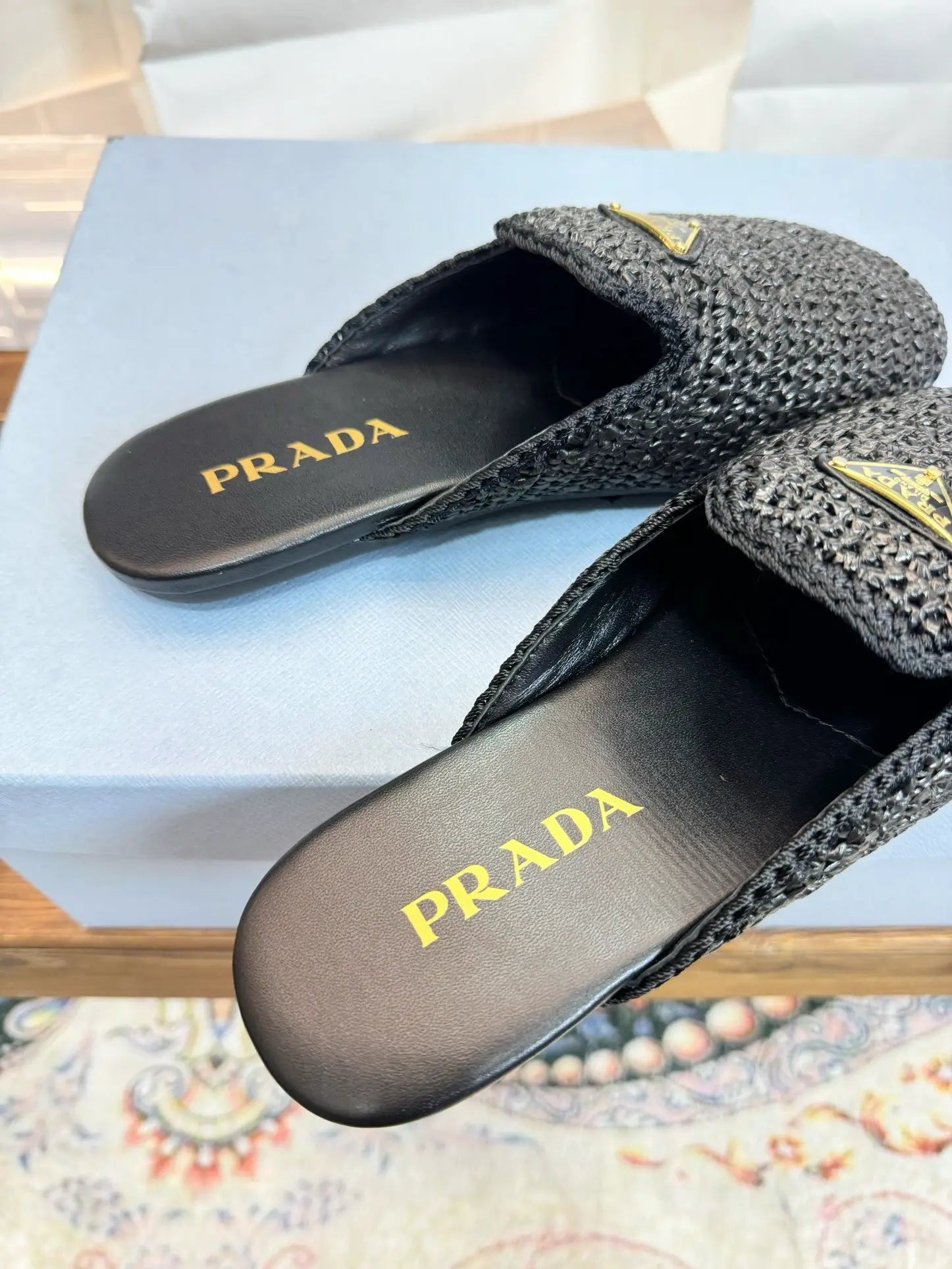 Slippers P*rada