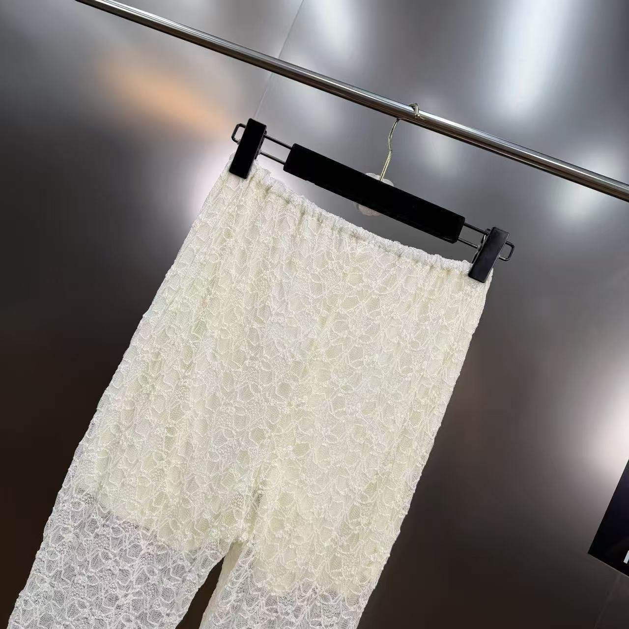 Lace set with buckles