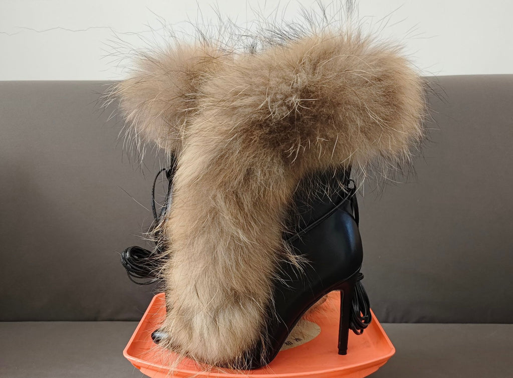 Sexy banquet furry boots