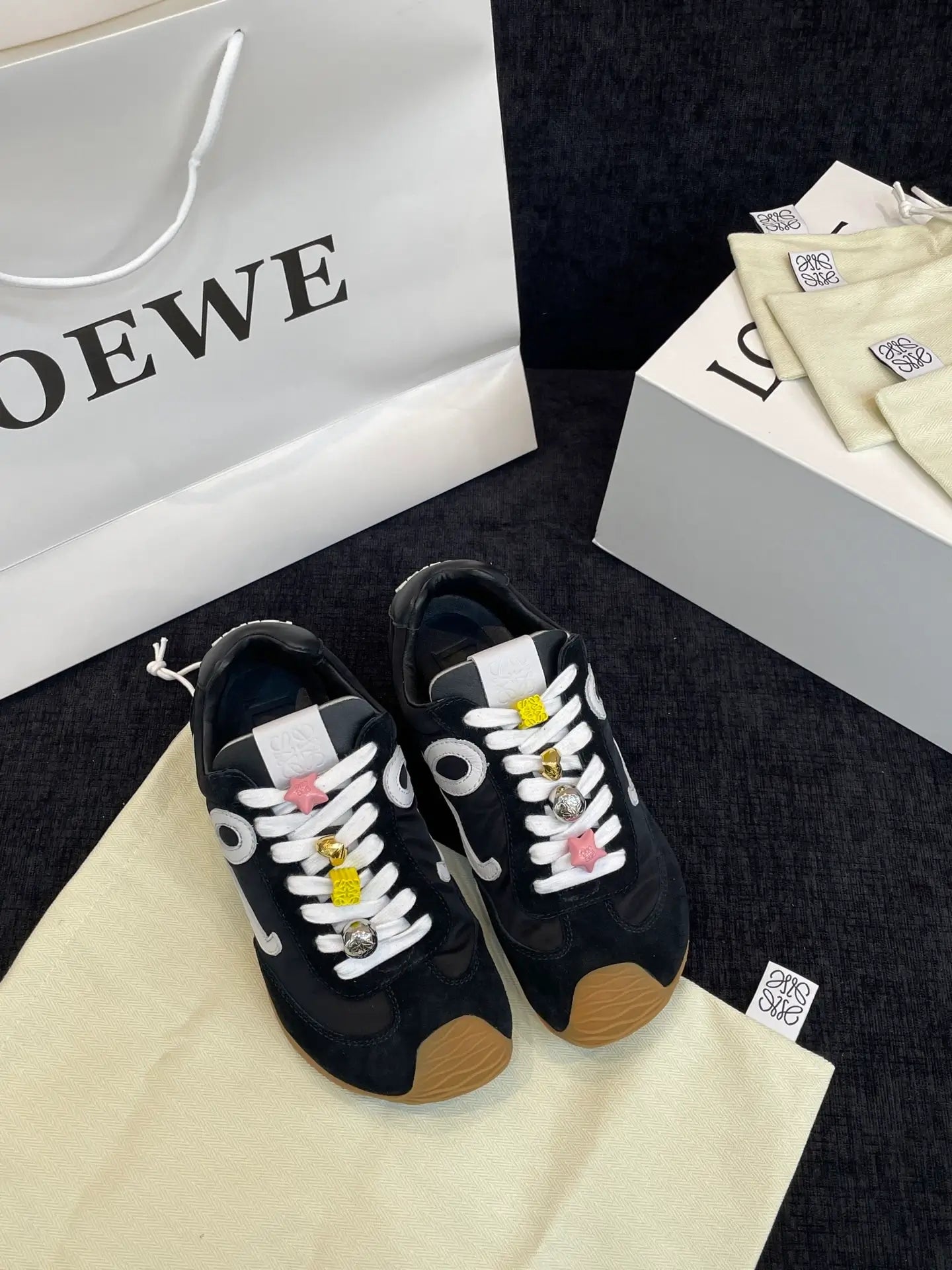 Sneakers lo*ewe