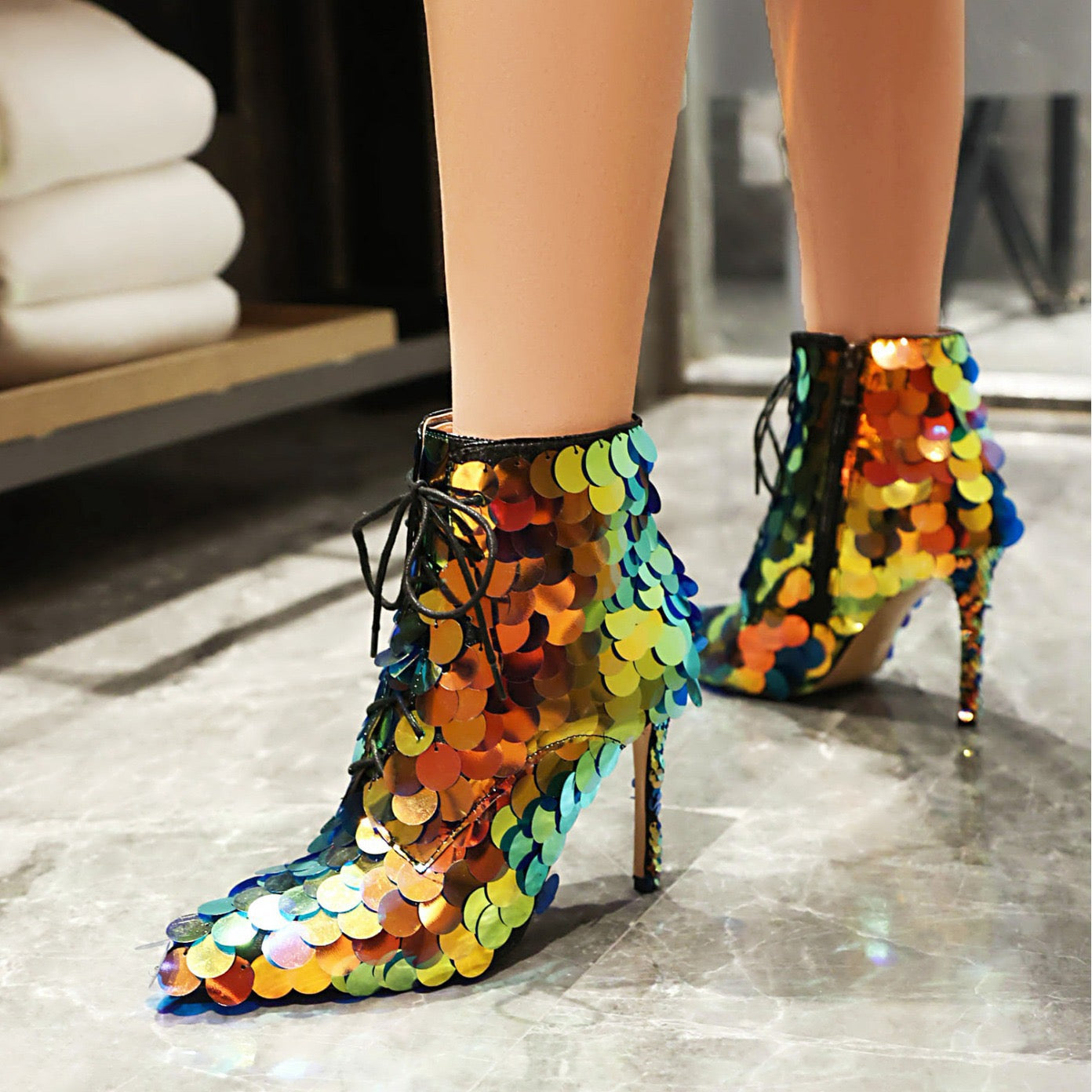 Sequined heels boot
