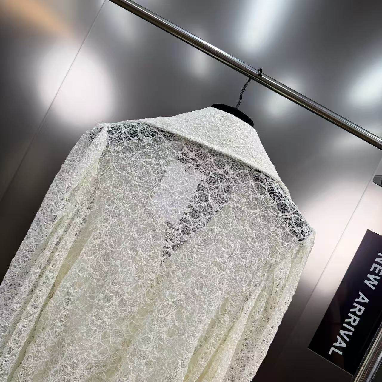 Lace set with buckles