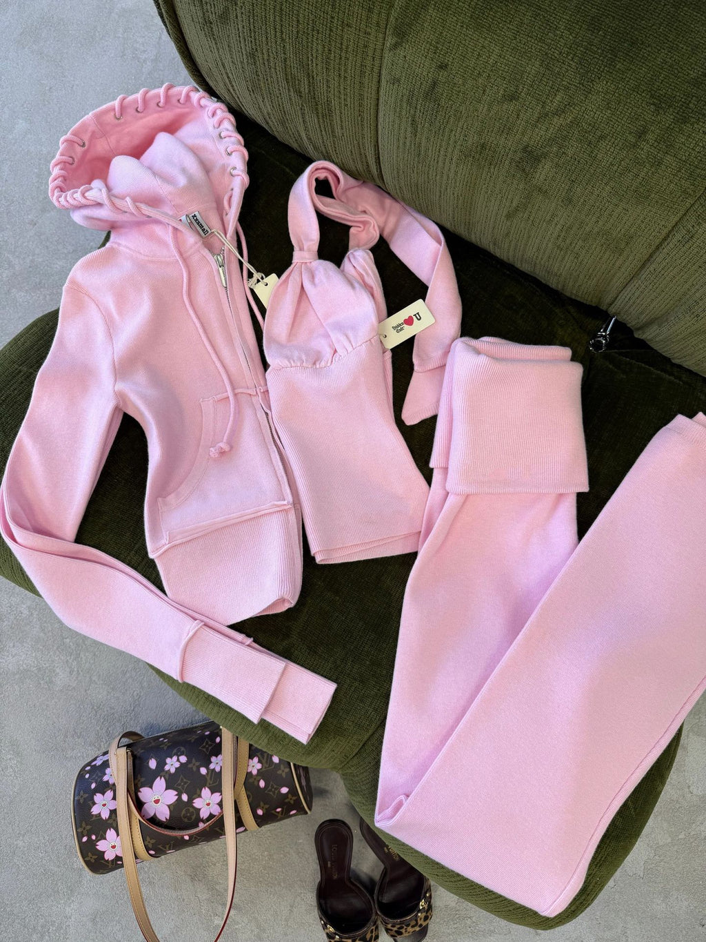 Track suit of 2 pieces
