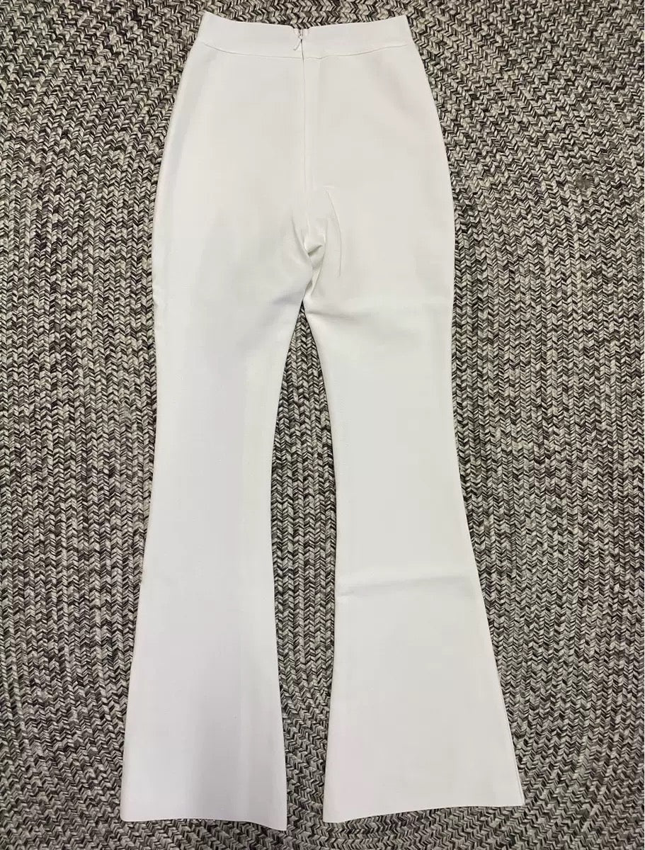 Hot bandage pants