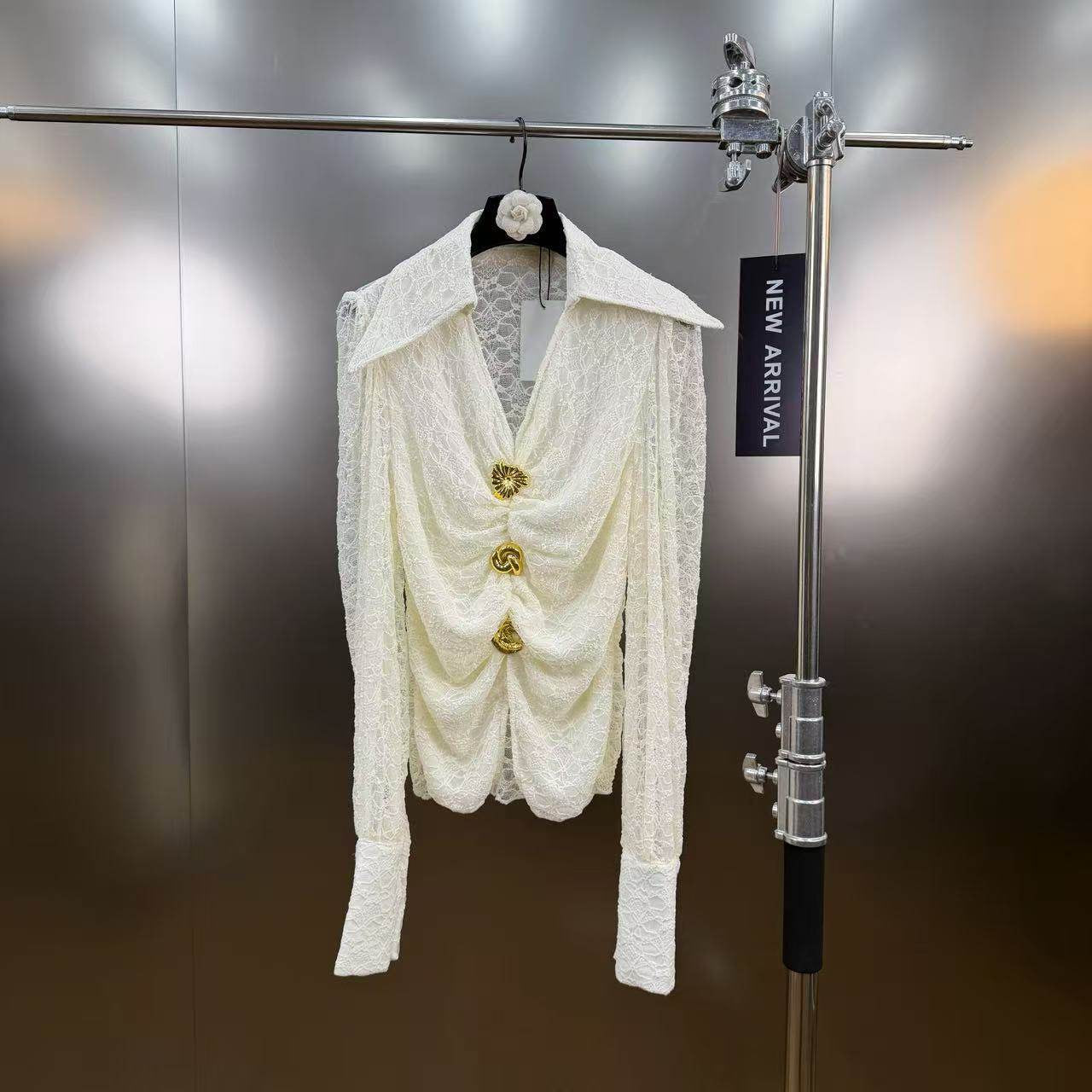 Lace set with buckles