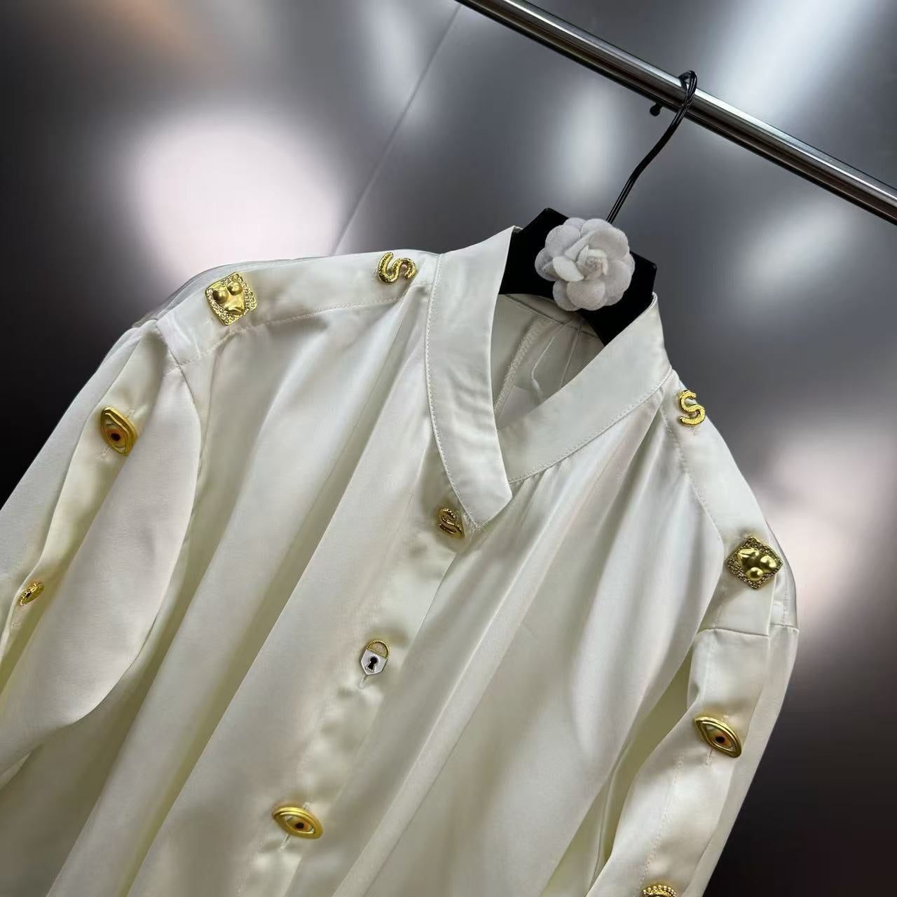 Eyes blouse