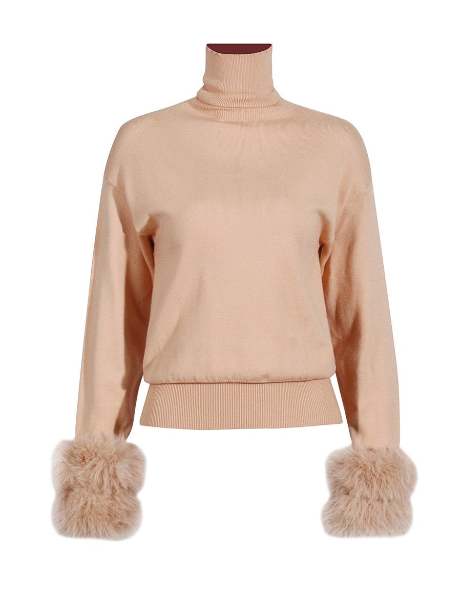 Knitwear with fur top