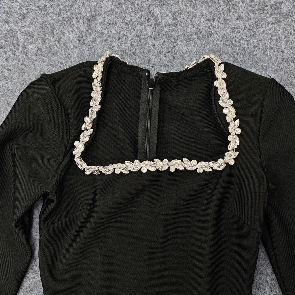 Squared bandage style