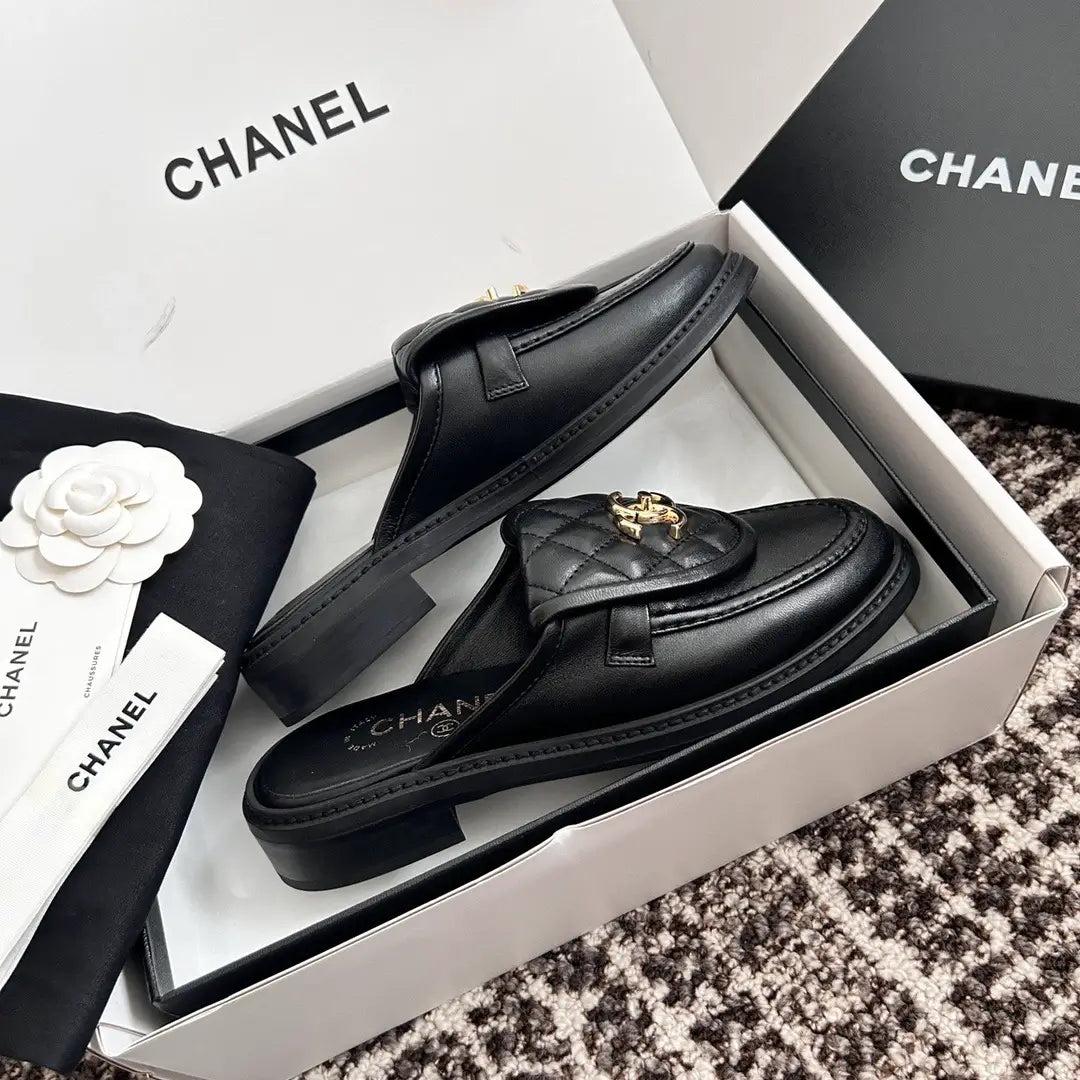 Slippers Ch*anel