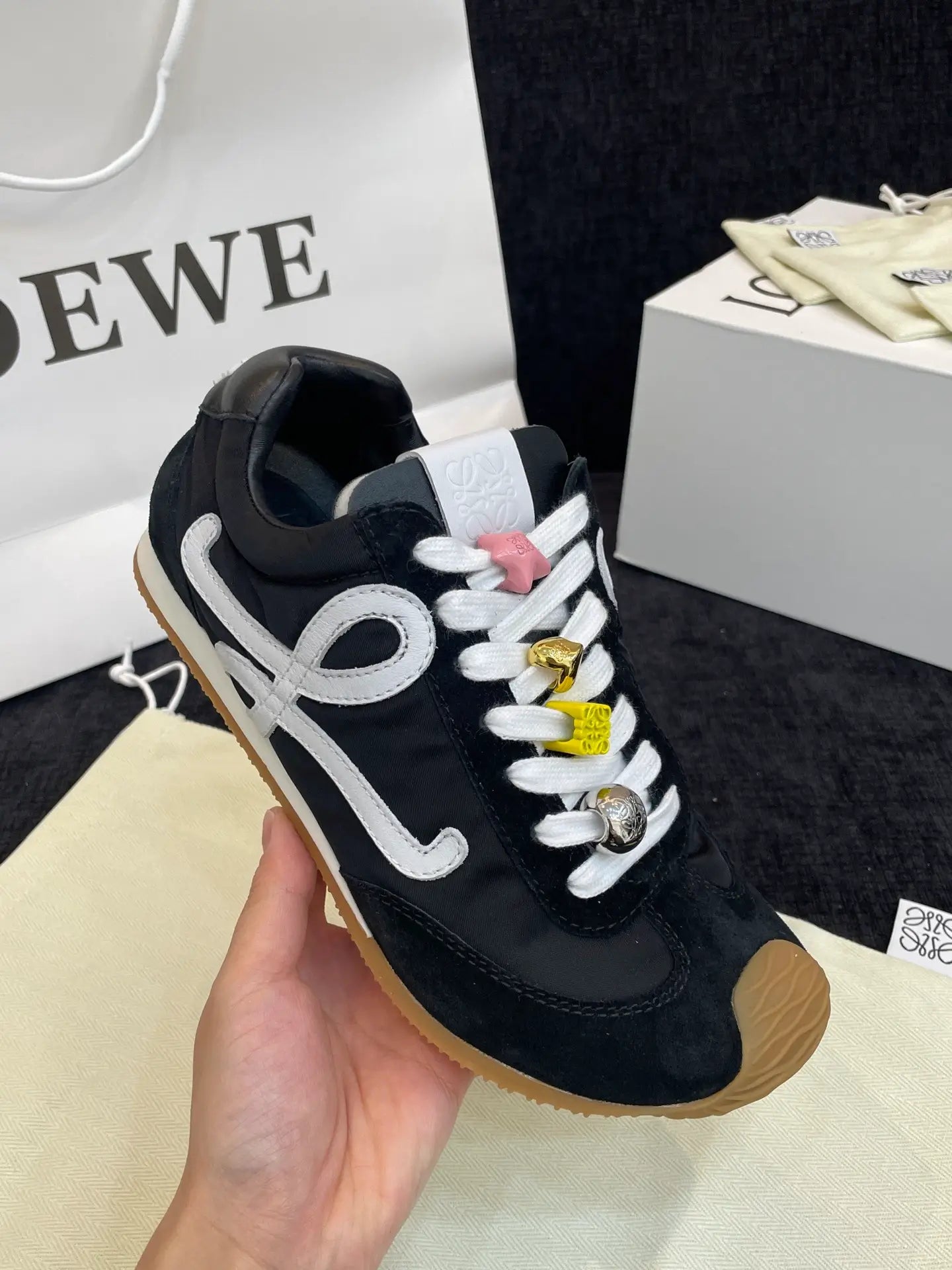 Sneakers lo*ewe