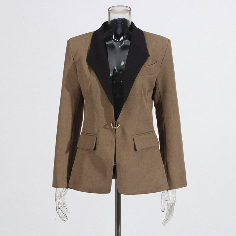 Fashionable one button casual lapel