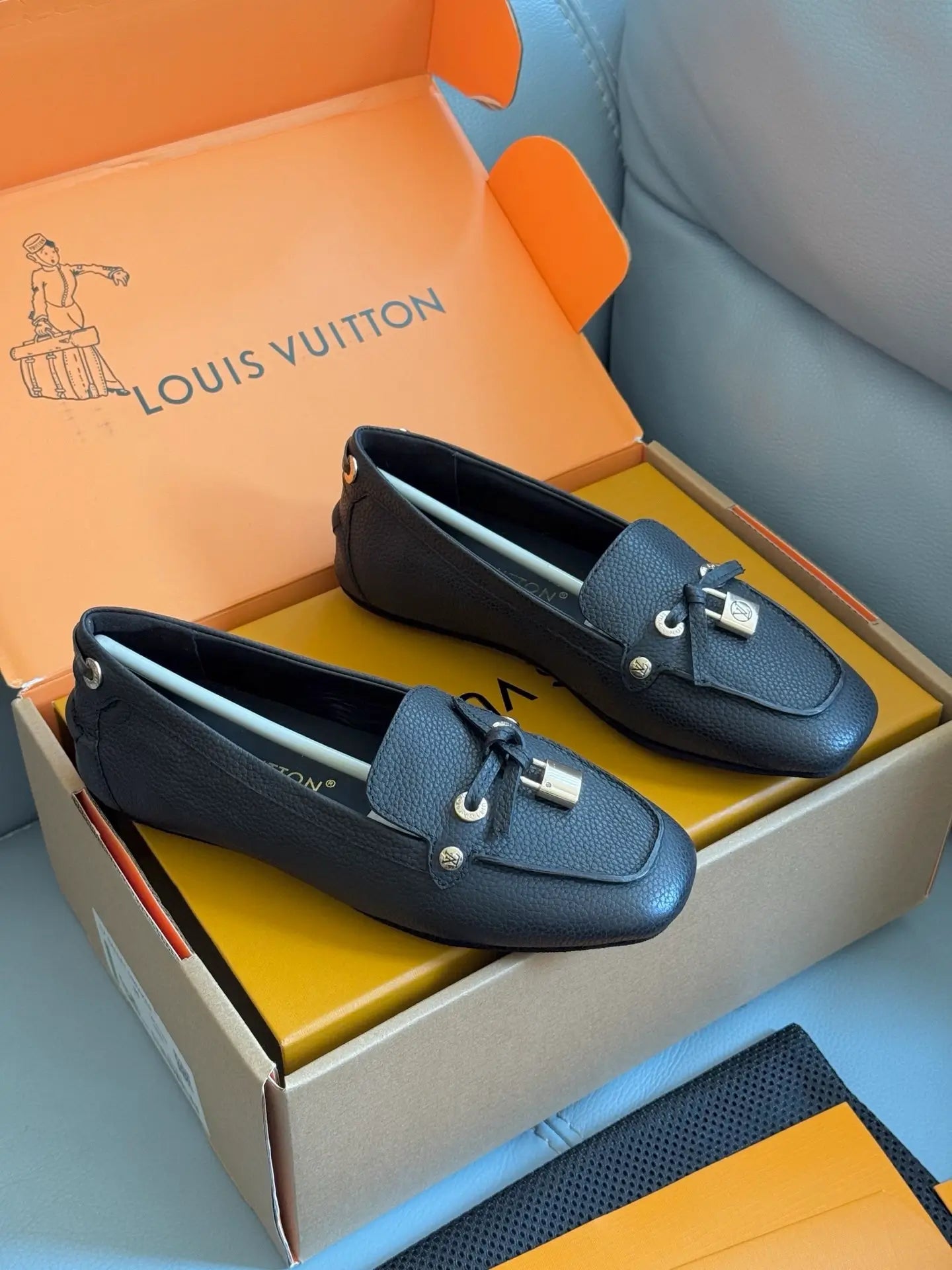Shoes L*V