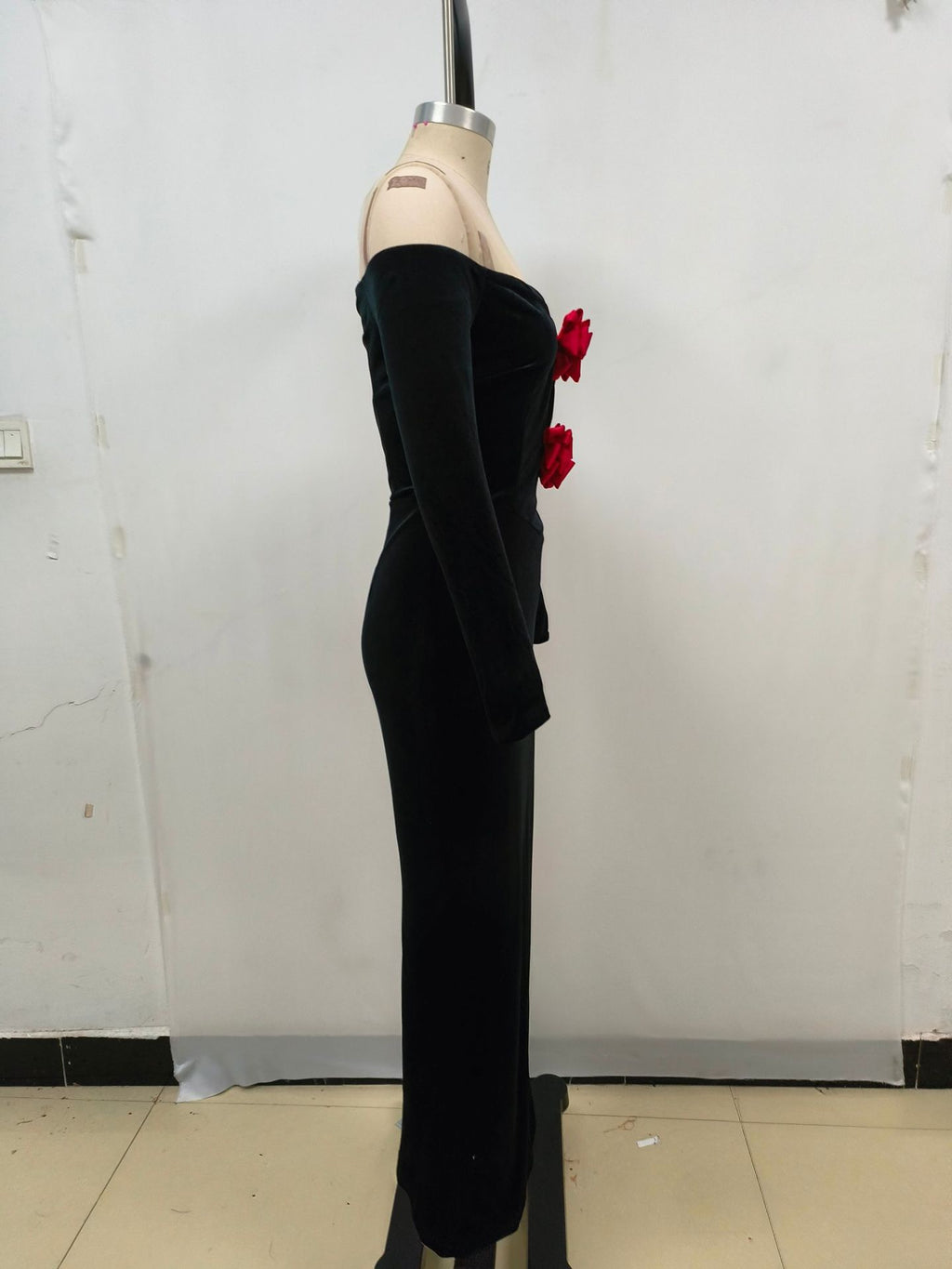 Sexy hot red flower style