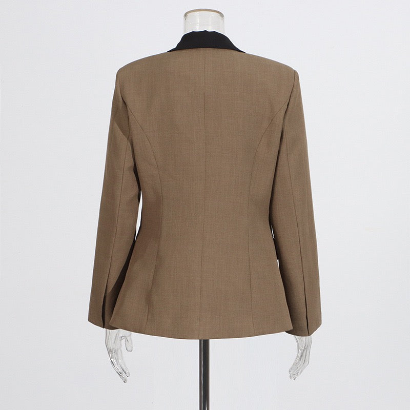 Fashionable one button casual lapel