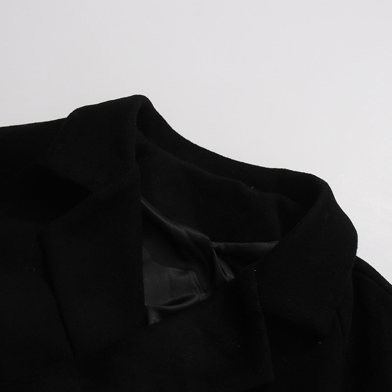 Classic silhouette jacket