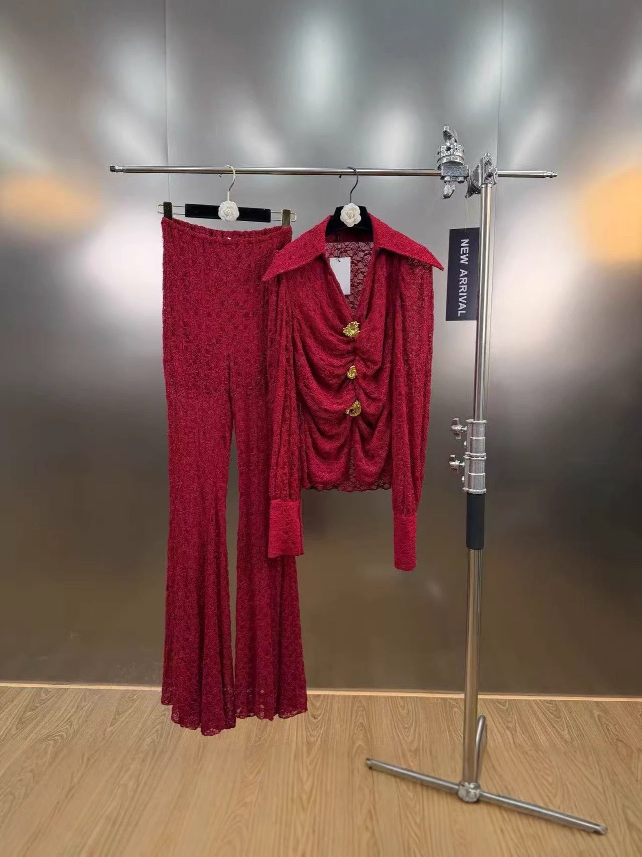 Lace set with buckles