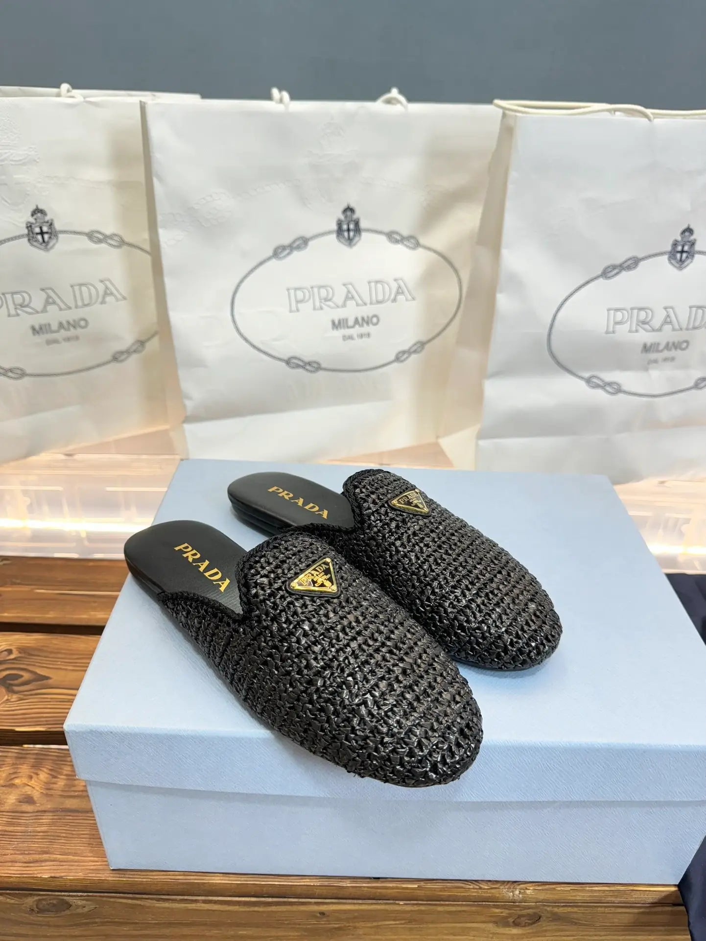 Slippers P*rada