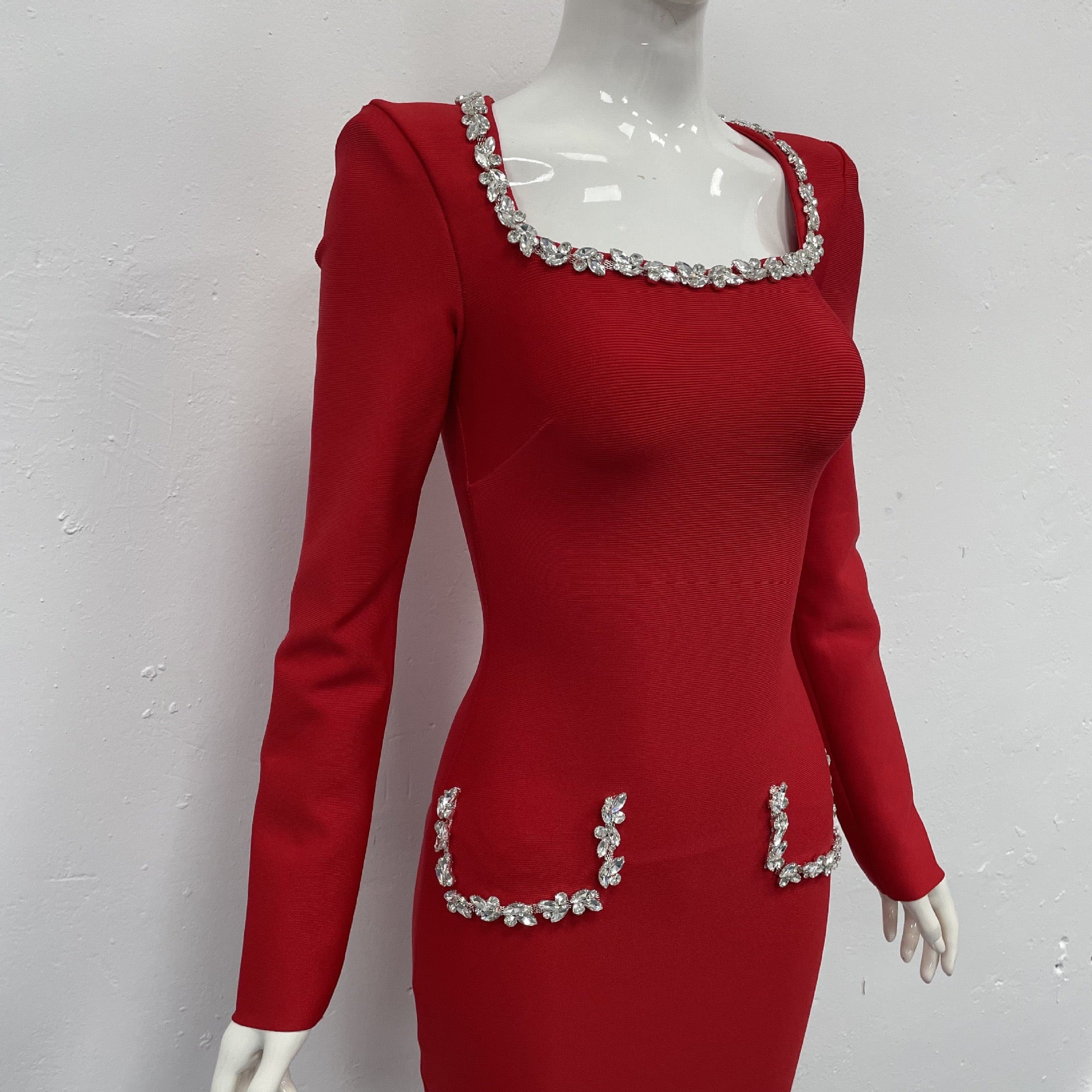 Squared bandage style