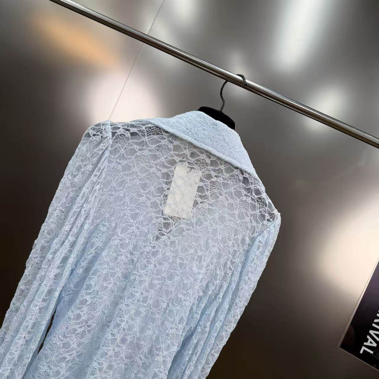 Lace set with buckles