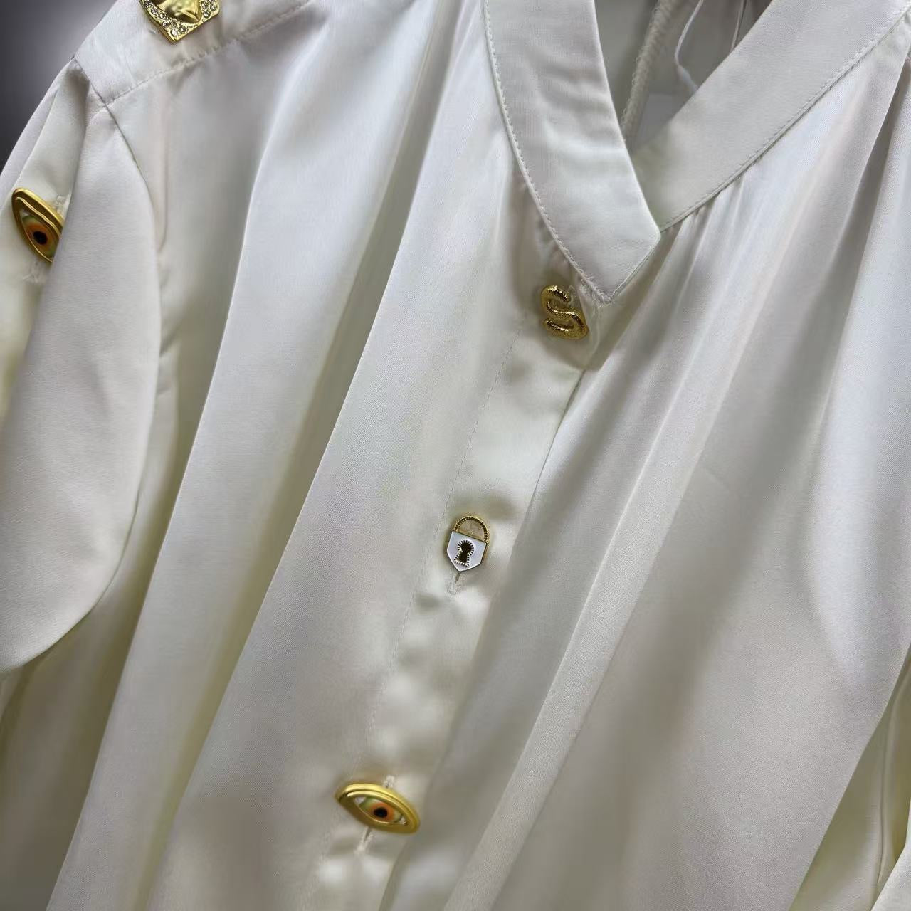 Eyes blouse