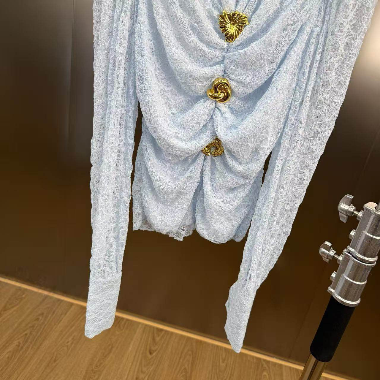 Lace set with buckles