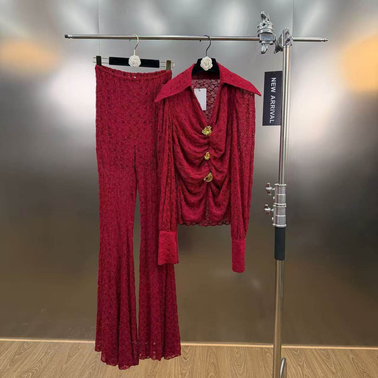 Lace set with buckles