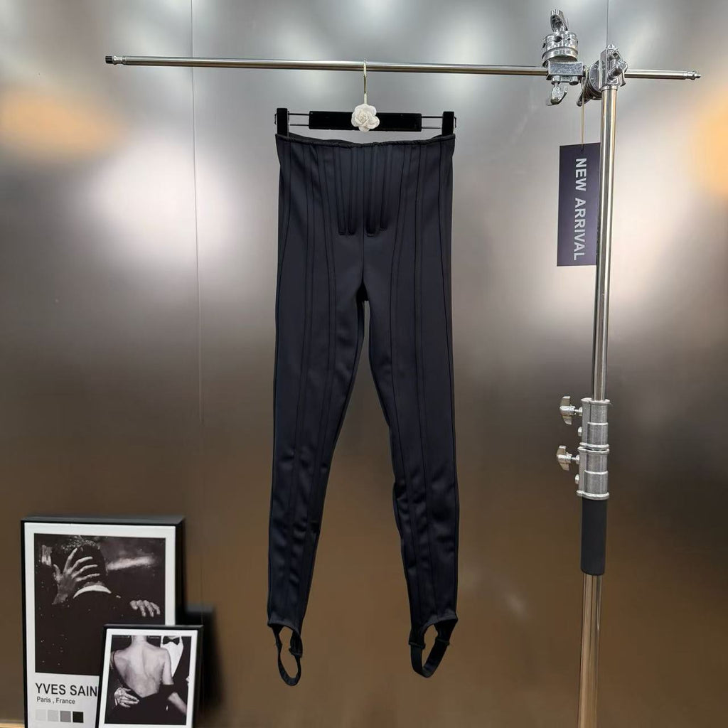 High waisted fishbone wist