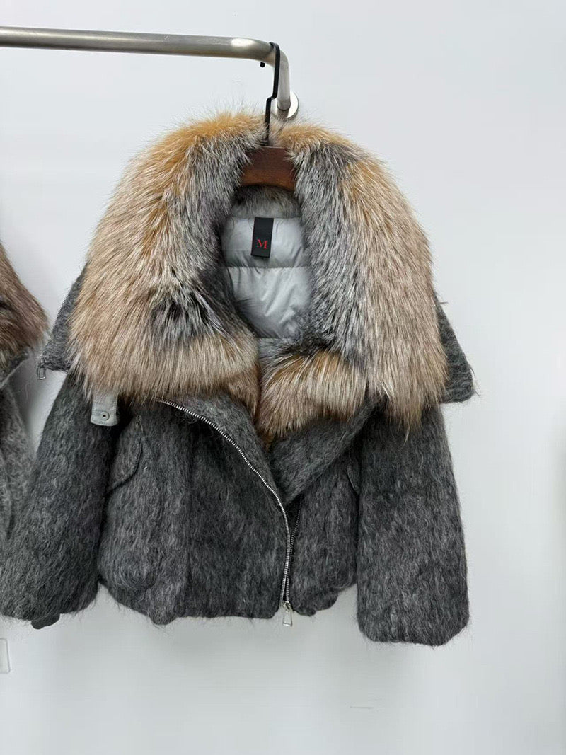 Jacket with fur collar