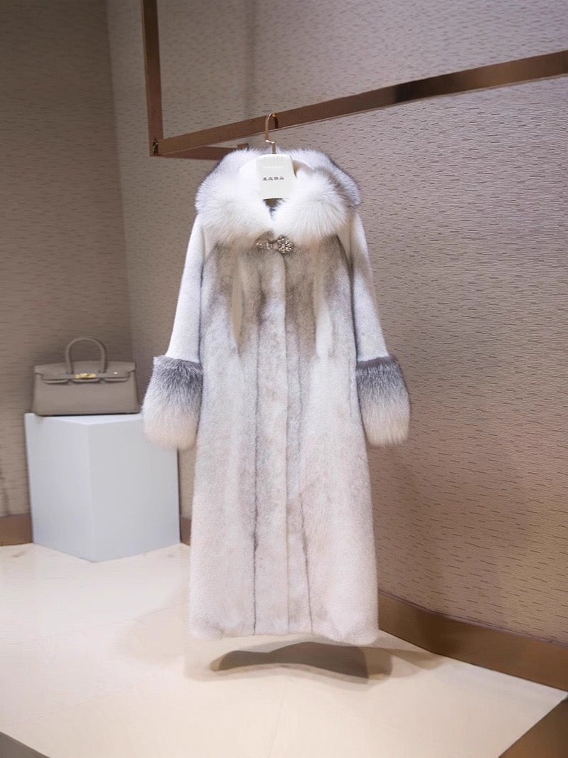 Faux fur coat*large collar&cuffs