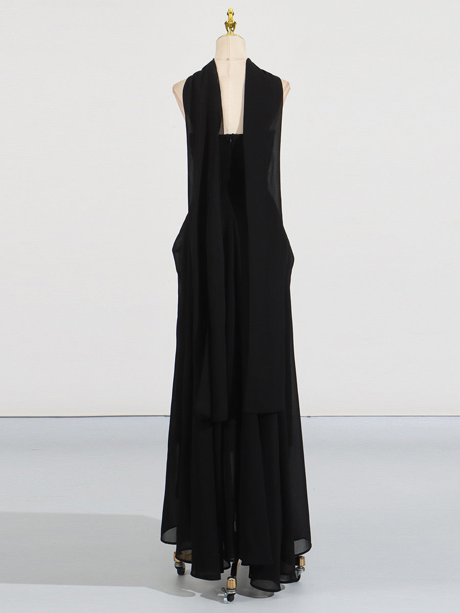 The black maxi dress