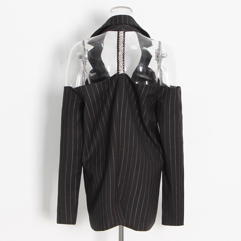 Fashionable hollow out style