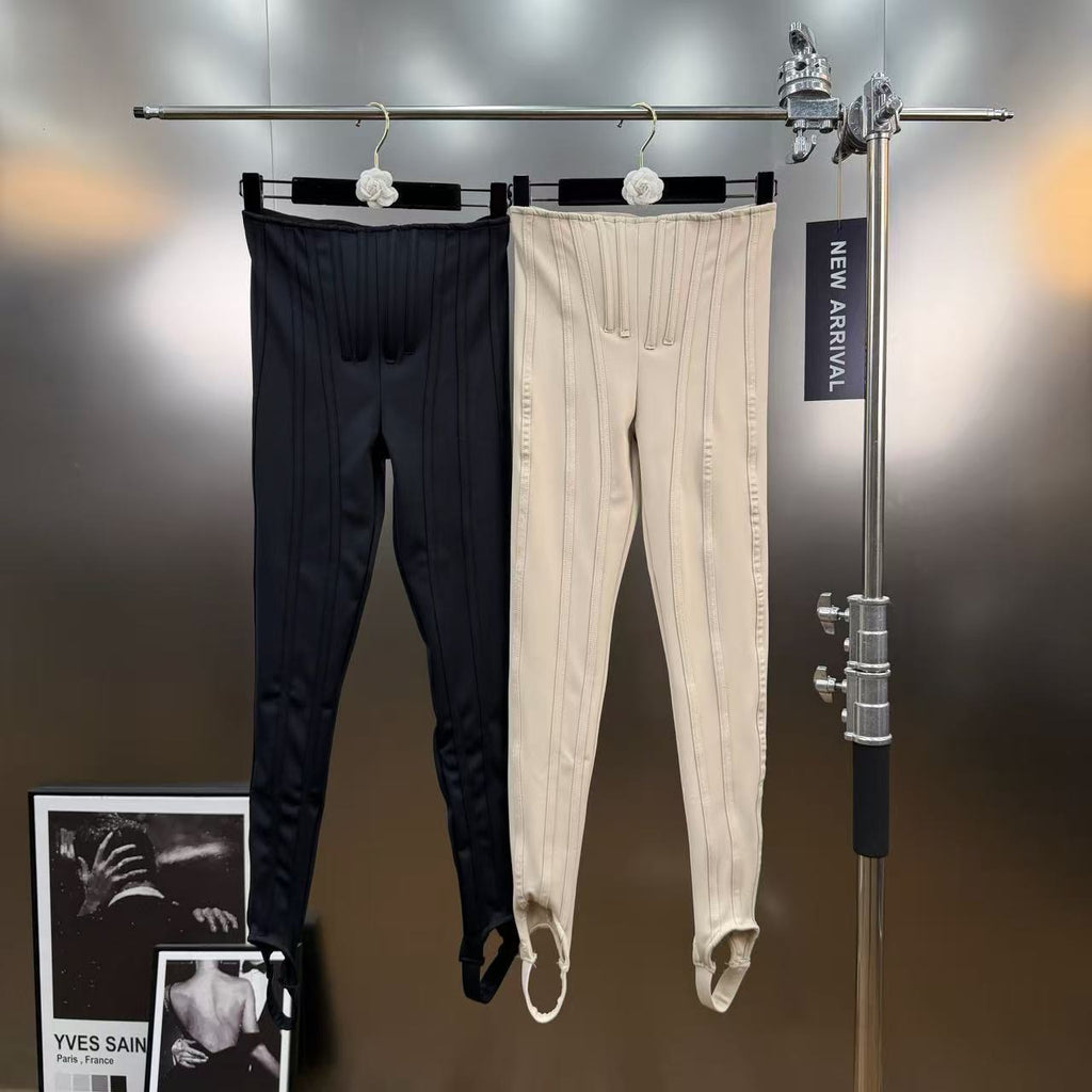 High waisted fishbone wist