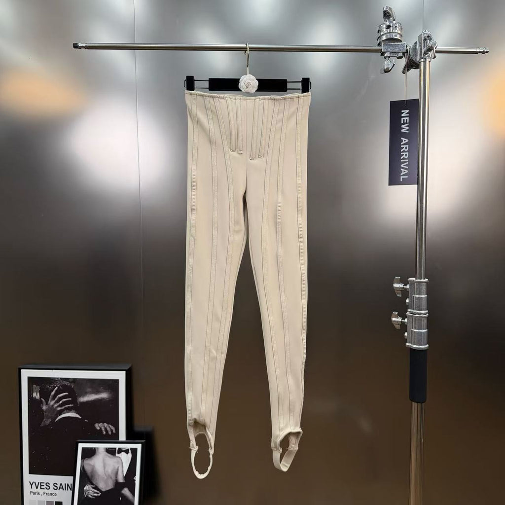 High waisted fishbone wist