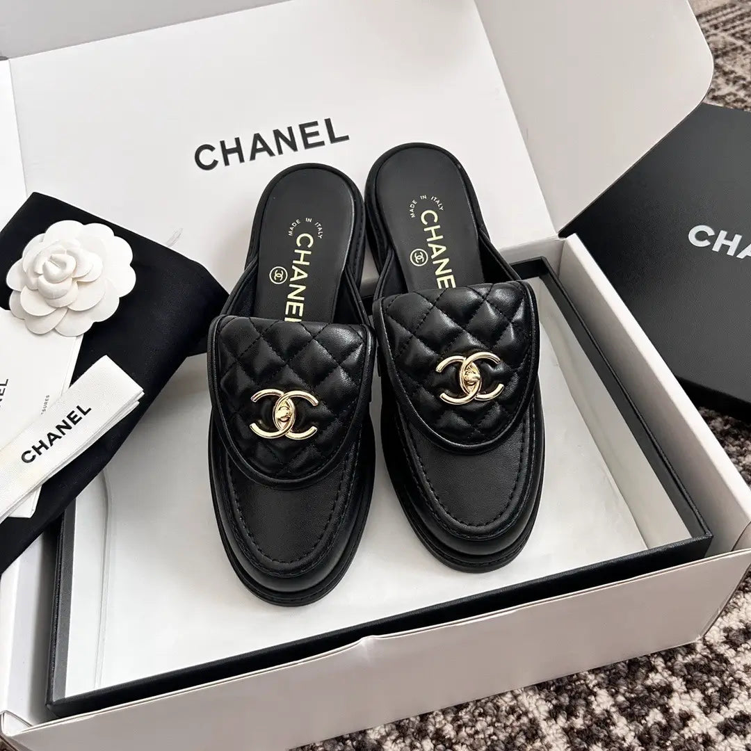 Slippers Ch*anel