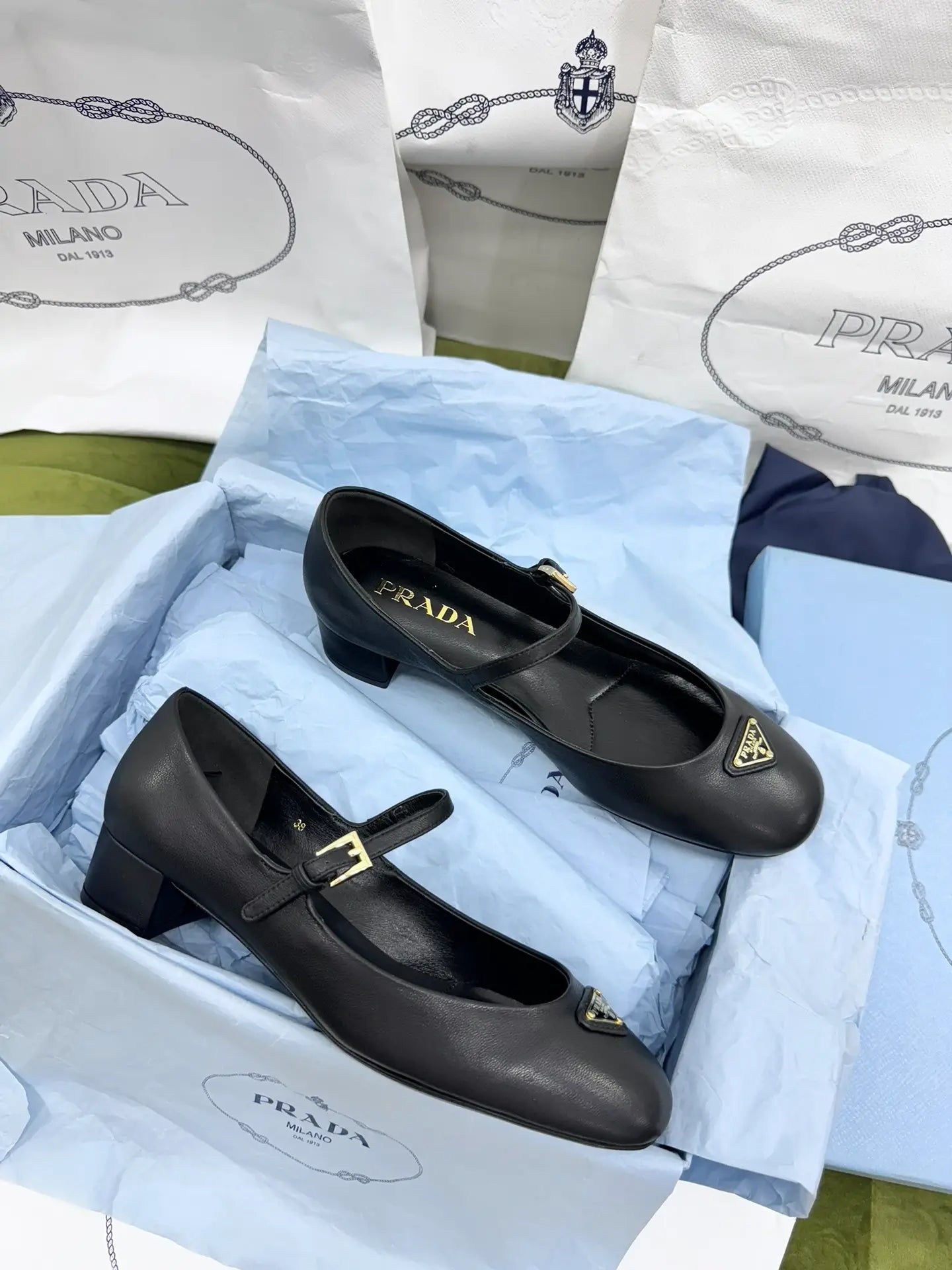 Shoes p*rada